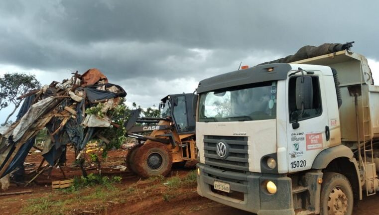 GDF desocupa 138 hectares de área invadida por grileiros em Brazlândia