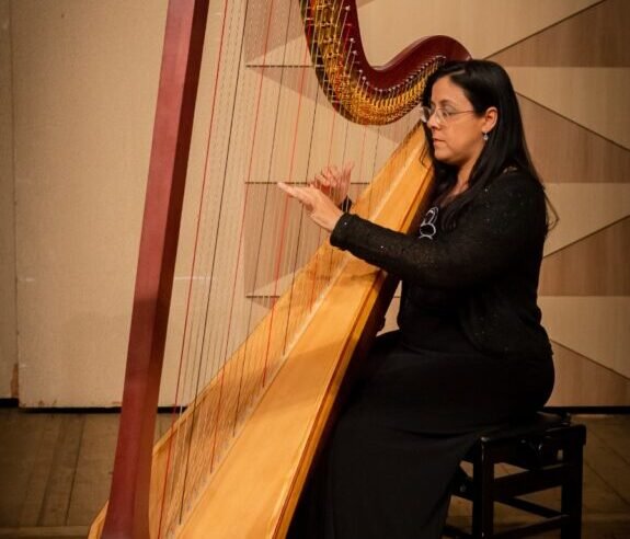 Orquestra Sinfônica homenageia as mulheres em março