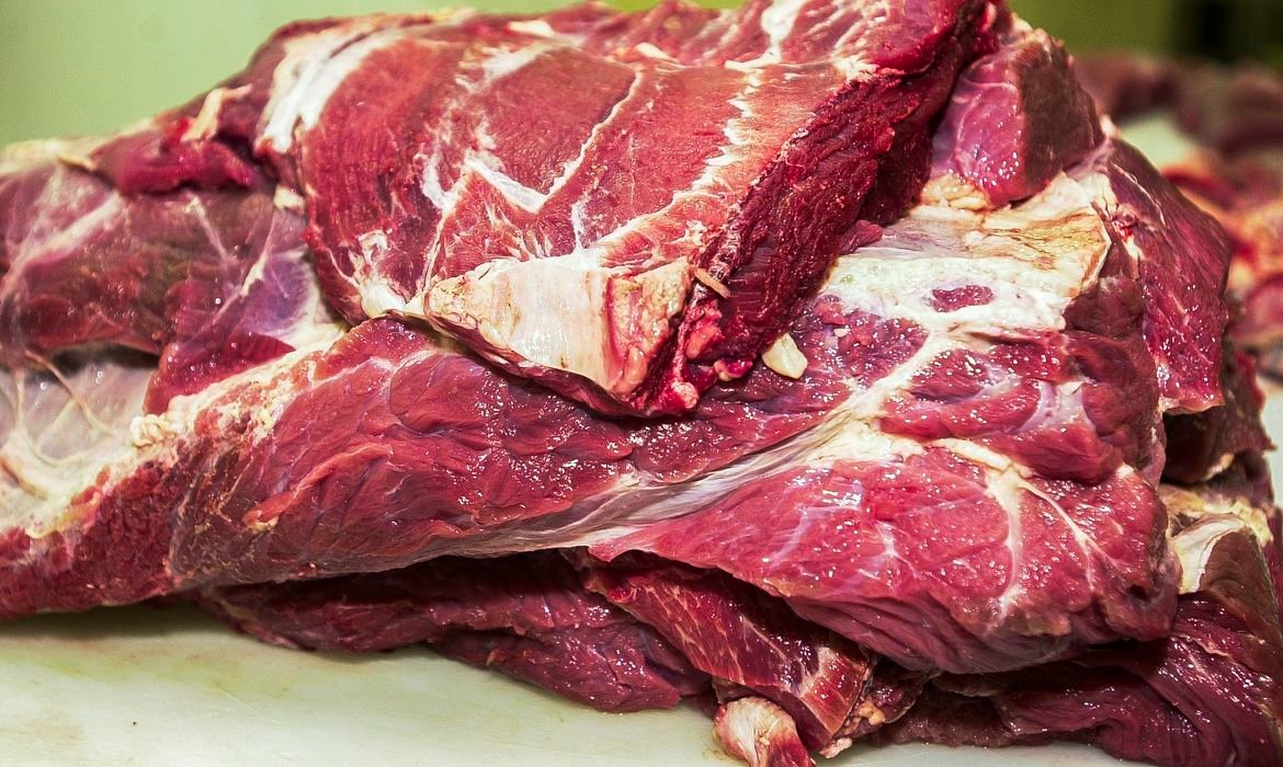 China suspende embargo à carne bovina brasileira