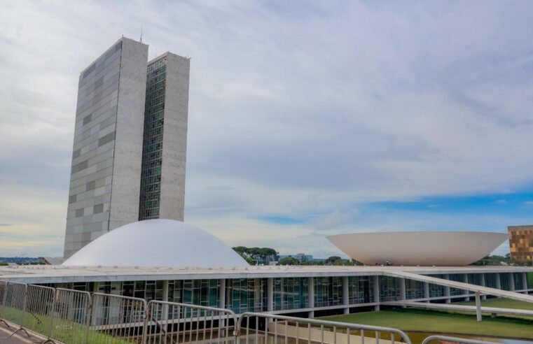 Decreto institui cotas raciais em 30% dos cargos de confiança