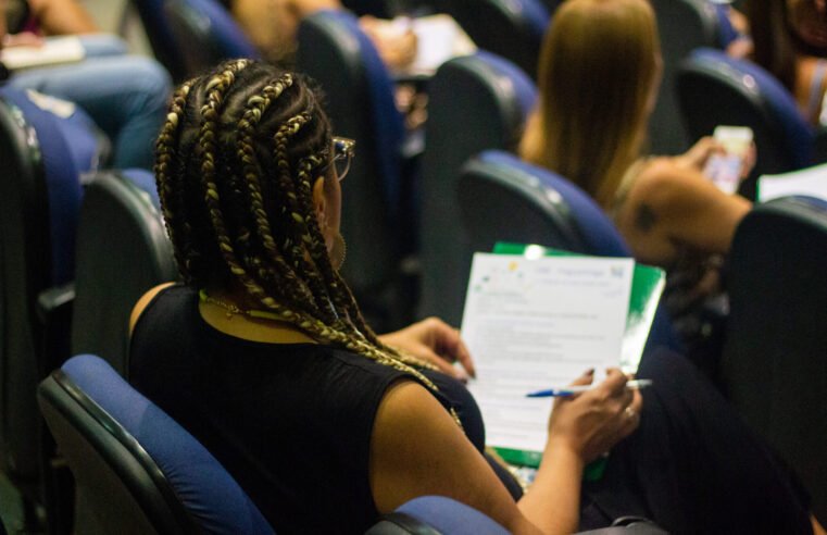 Governo lança edital para bolsas de graduação e pós-graduação