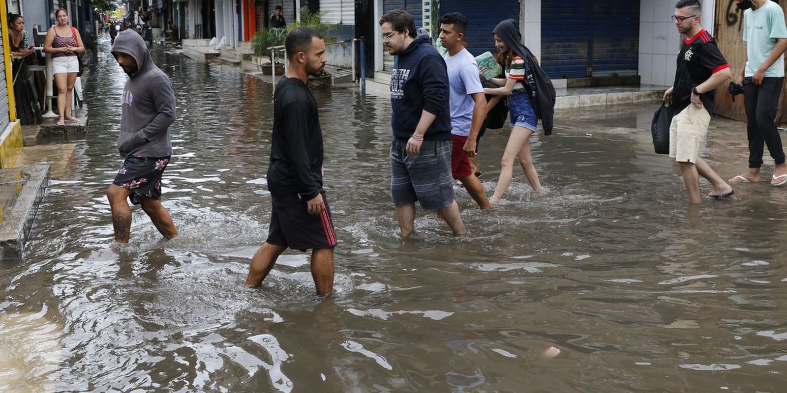 Último fim de semana do ano terá chuvas em grande parte do país