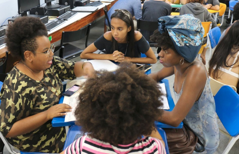 Estudantes da UFRJ poderão fazer cursos gratuitos em empresa chinesa