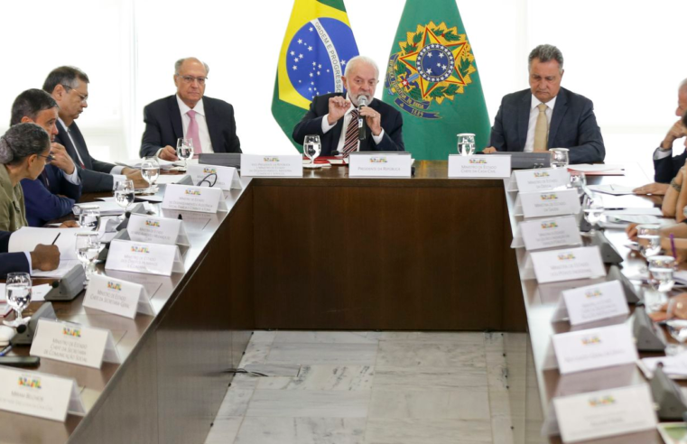 Lula defende uso do poder da máquina pública contra garimpo ilegal