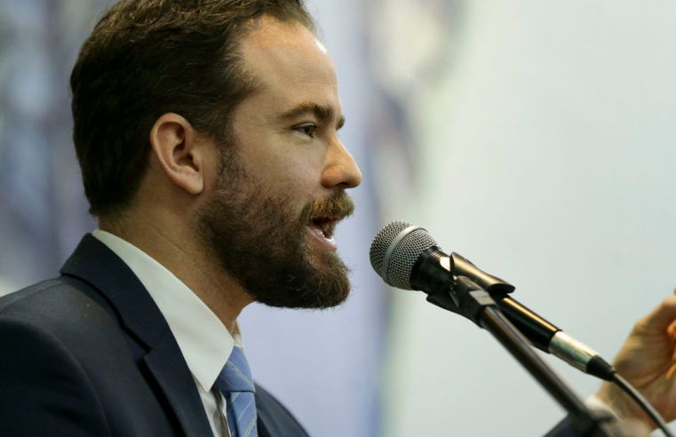 Durigan diz que reoneração da folha deve buscar equilíbrio das contas