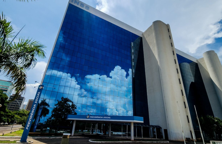 Benefícios do INSS acima do mínimo terão reajuste de 3,71%