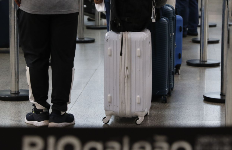 Auditores da Receita fazem operação-padrão em aeroportos nesta terça