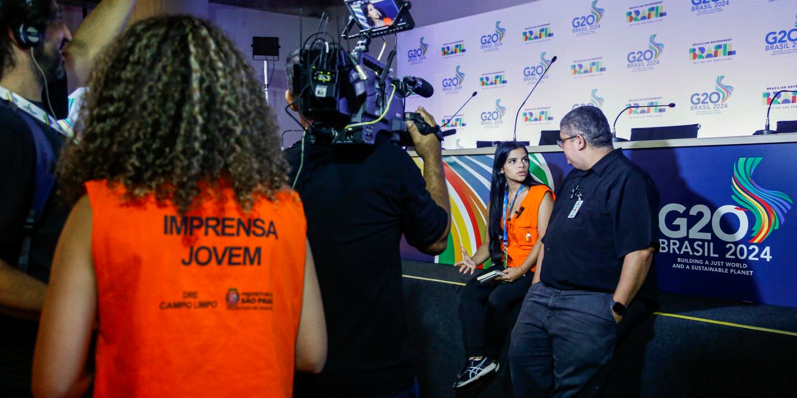 Estudantes de escolas públicas fazem cobertura jornalística do G20