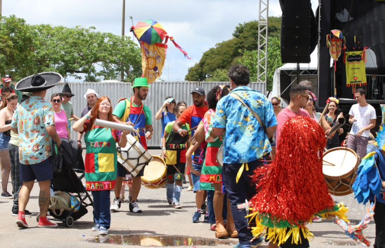 Carnaval é melhor do que celular, dizem crianças em bloquinho no DF