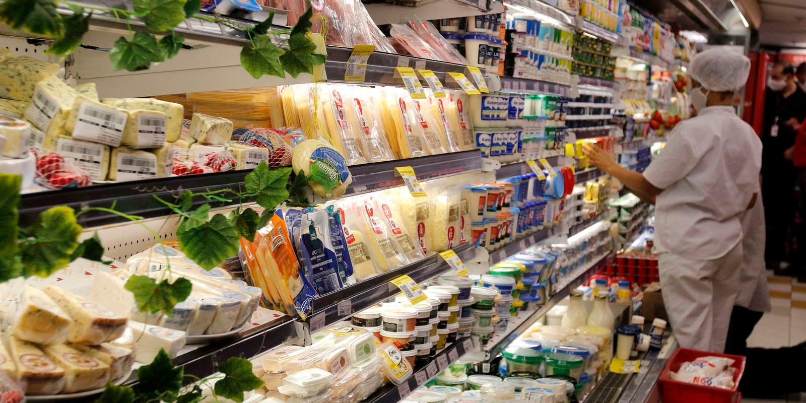 Indústria de alimentos do Brasil gera 70 mil vagas de emprego em 2023