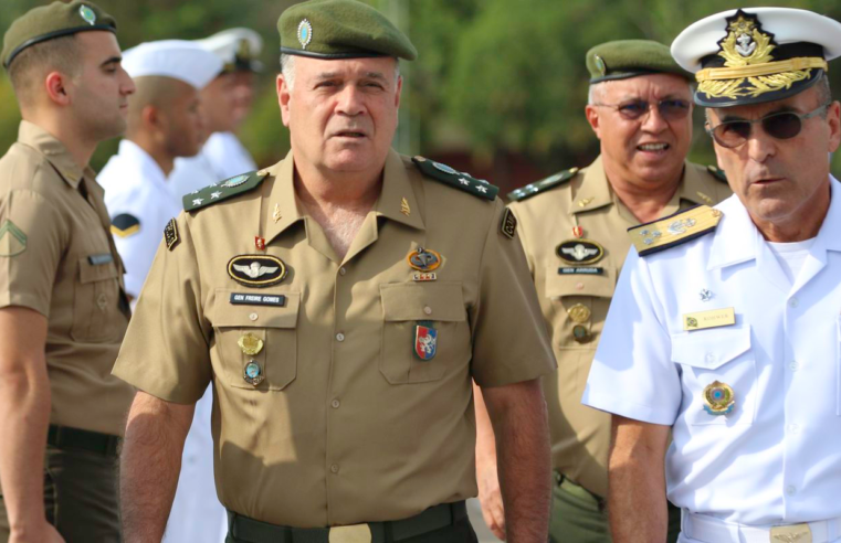 Ex-comandante do Exército confirma reunião com Bolsonaro sobre golpe