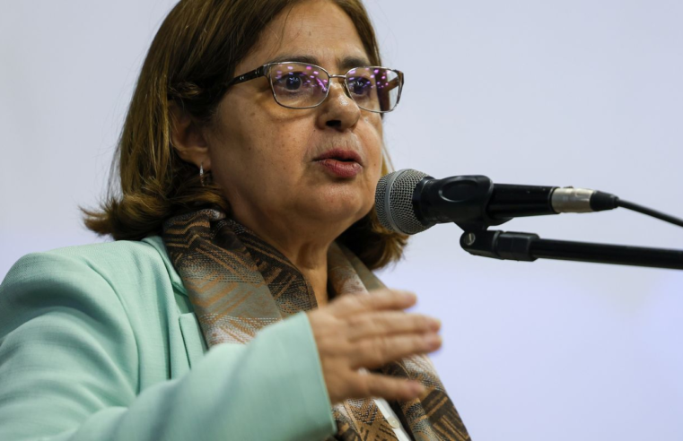 Ministra das Mulheres propõe igualdade salarial para homens e mulheres