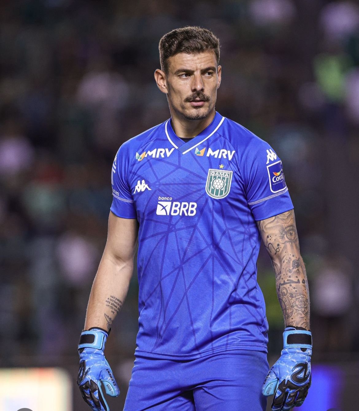 Gama renova contrato de goleiro Renan Rinaldi para a temporada 2025