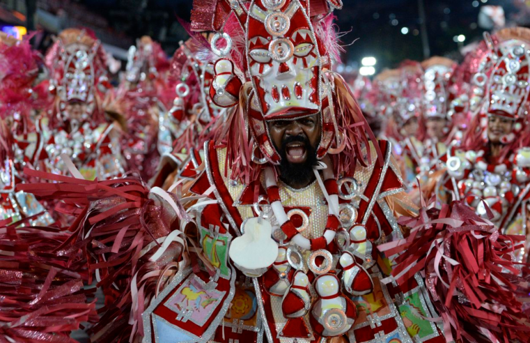 Mudanças nos desfiles das escolas de samba do Rio divide opiniões