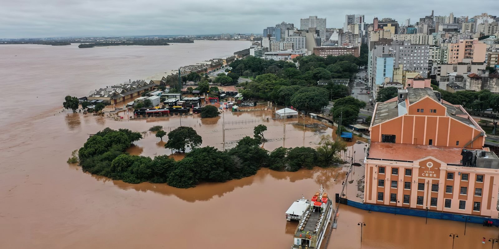 Com retorno de chuva forte no RS, população deve buscar áreas seguras