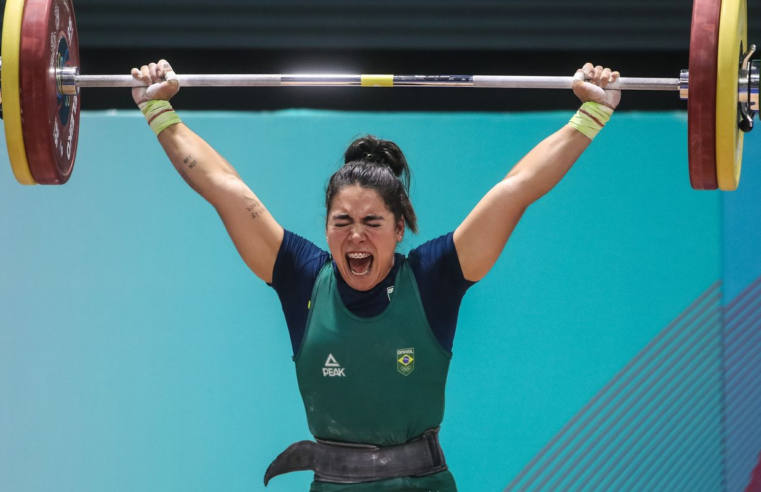 Amanda Schott confirma vaga no levantamento de peso em  Paris 2024