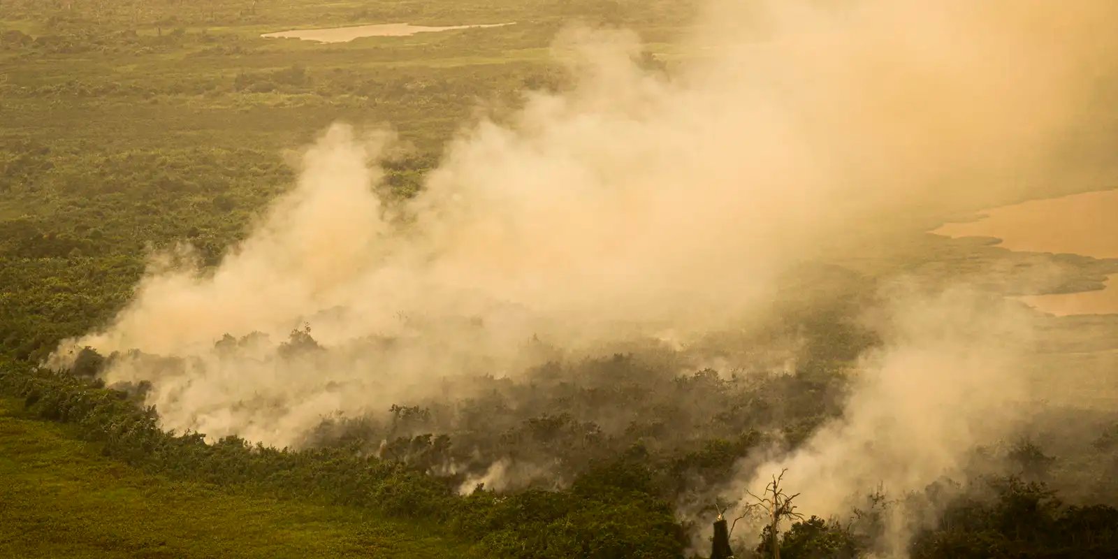 FAB faz três voos hoje sobre o Pantanal para combate às queimadas