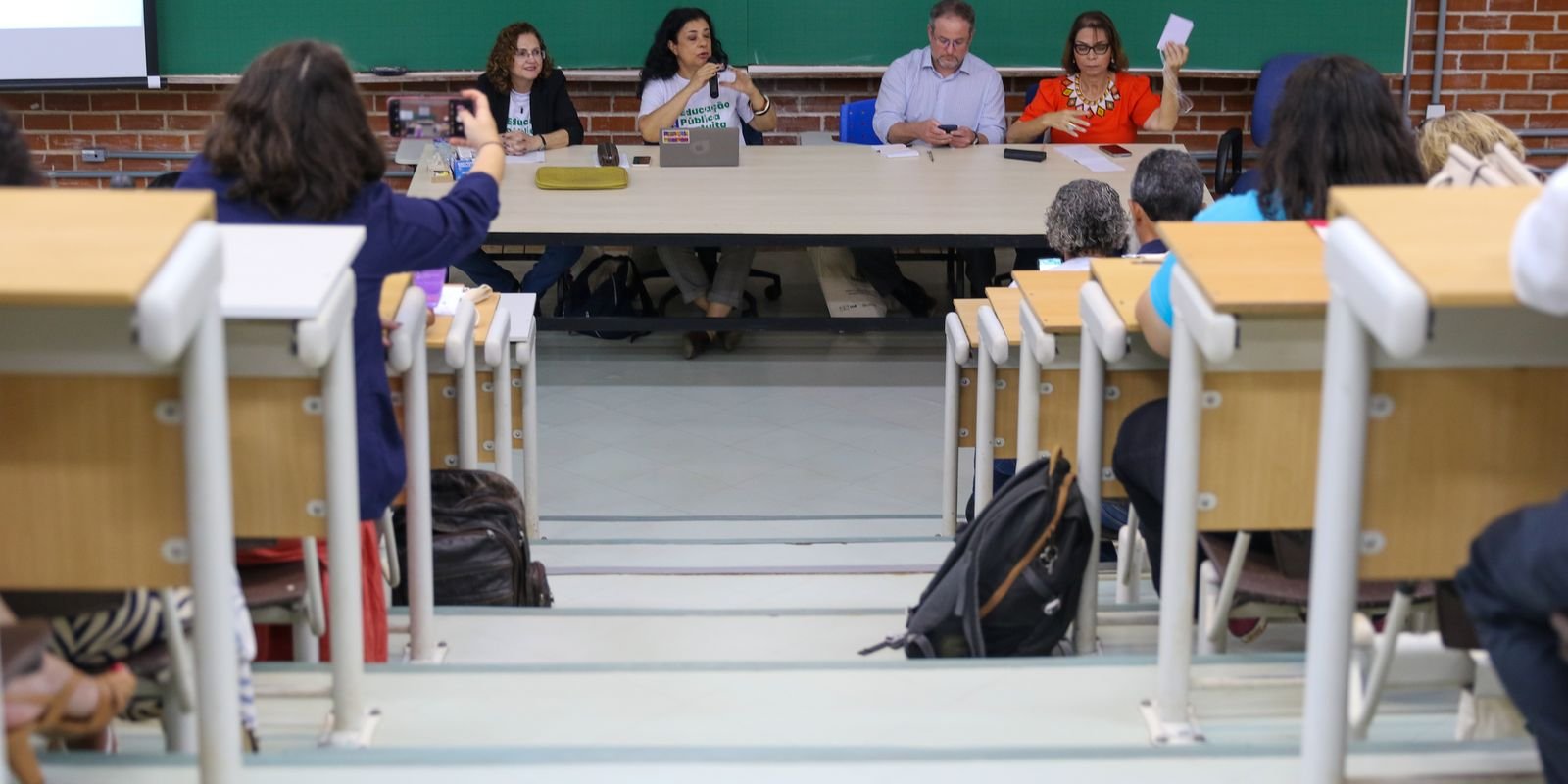 Professores universitários retomam atividades após 70 dias de greve