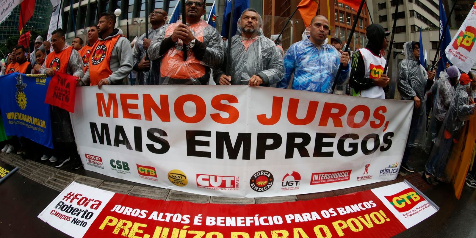 Centrais sindicais unem-se em protesto contra alta da taxa de juros
