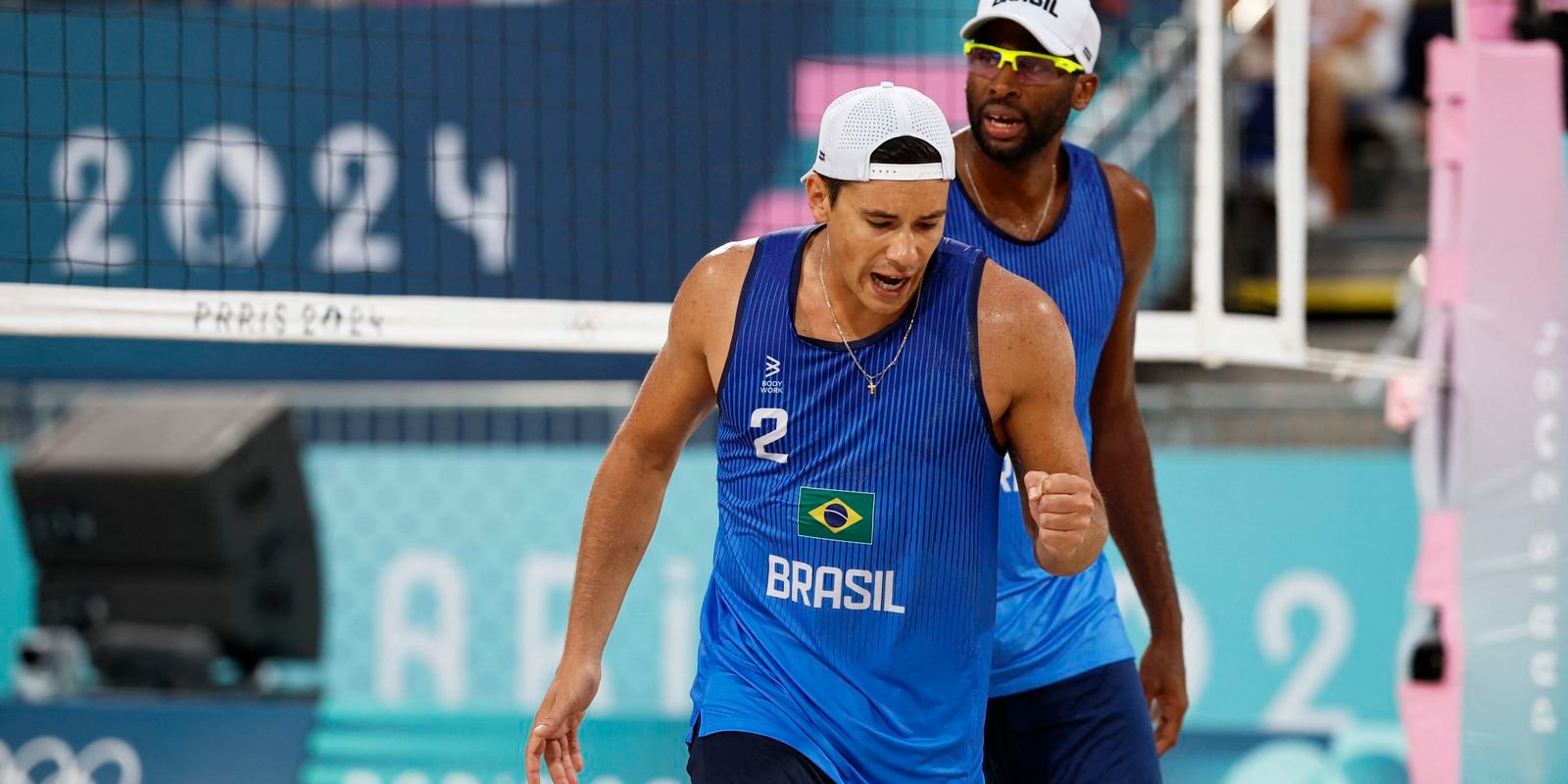 Vôlei de praia: Evandro e Arthur avançam para as oitavas em Paris