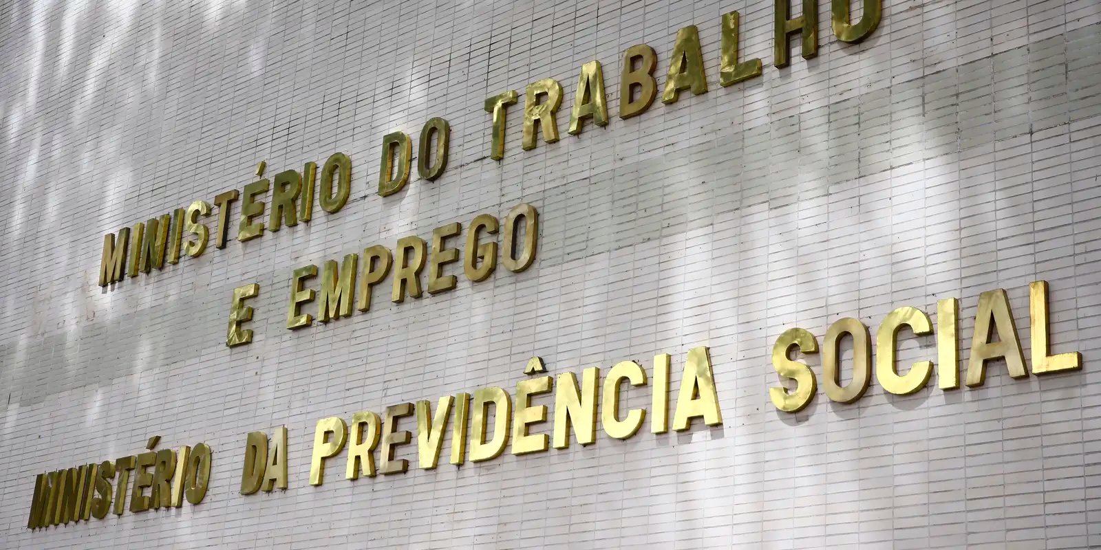 Ministério do Trabalho notifica sindicatos para atualizar registro