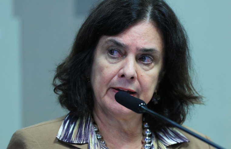 Ministra defende estratégias de combate à desinformação na saúde
