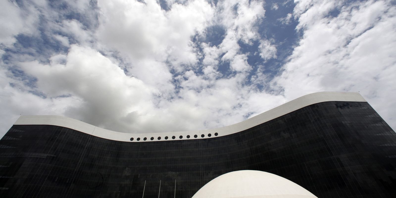 São Paulo tem mais mulheres do que homens aptos a votar