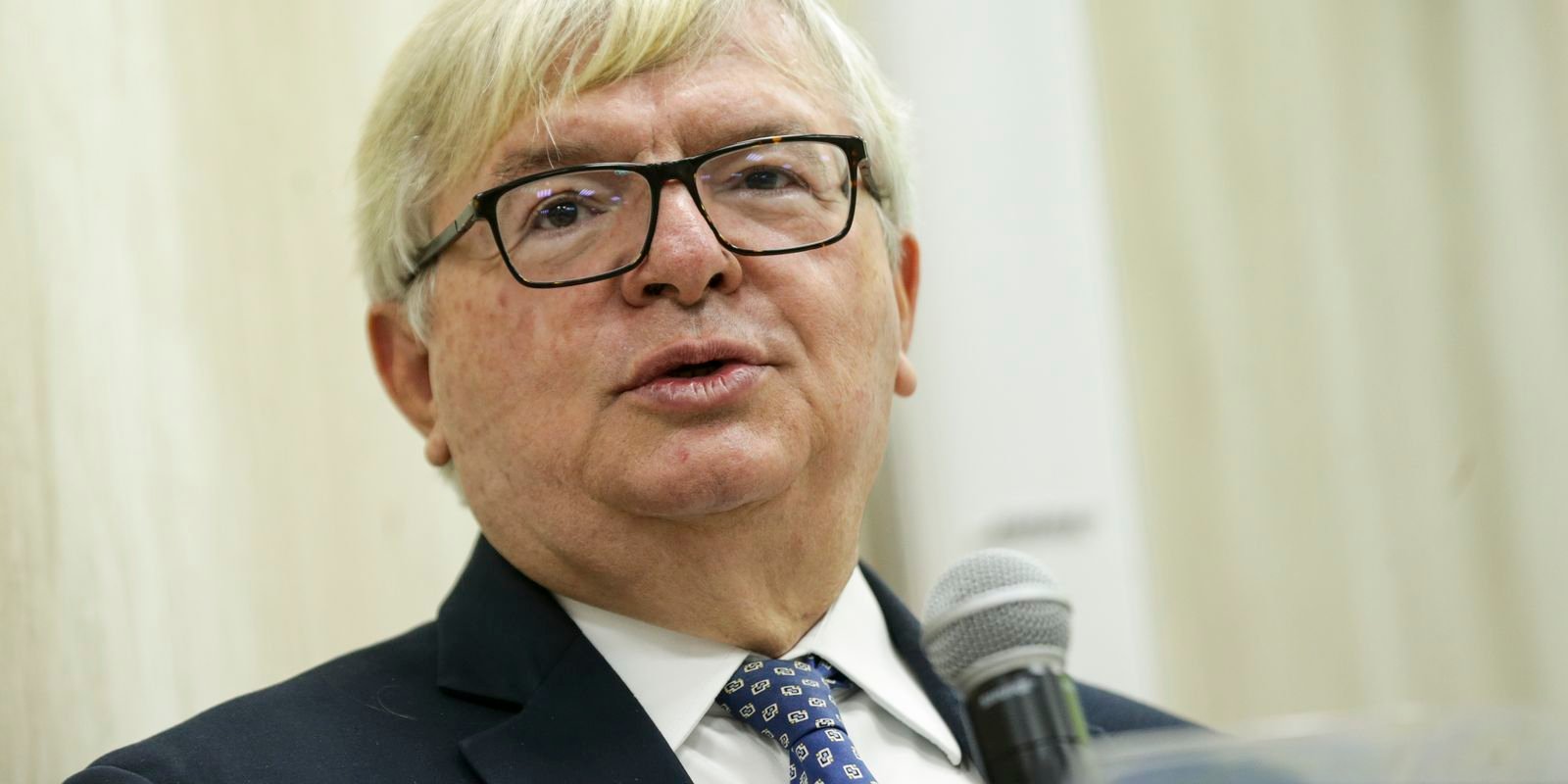 Ministro Herman Benjamim toma posse no cargo de presidente do STJ