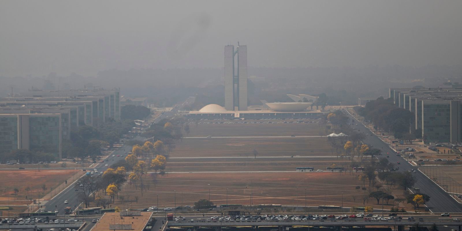 Poluição do ar em Brasília cresceu 350 vezes durante incêndio