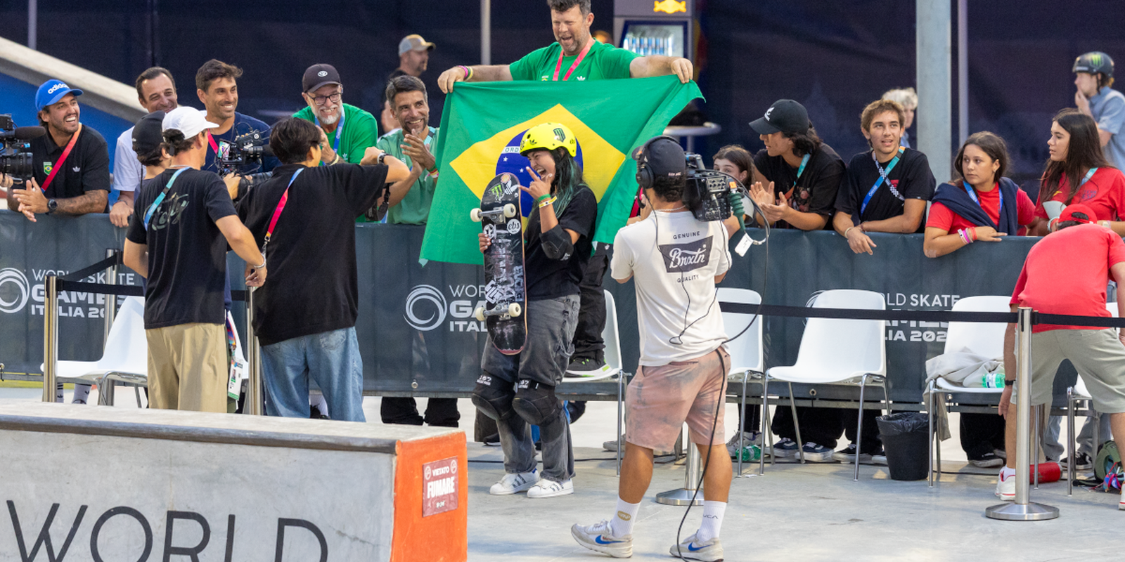 Raicca Ventura conquista Mundial de skate park na Itália