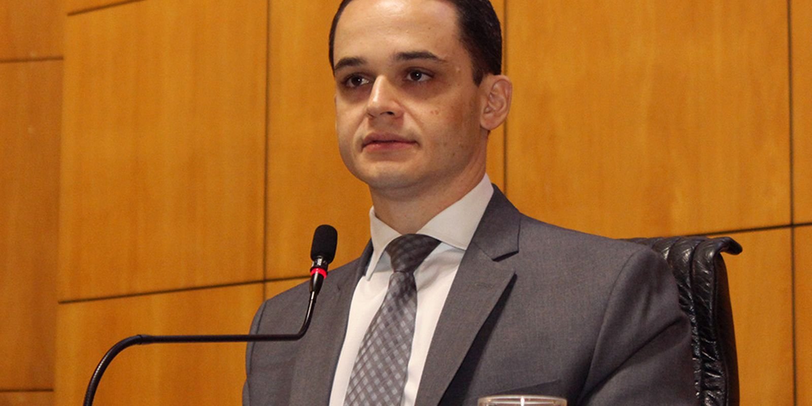 Avaliação positiva garante reeleição de Lorenzo Pazolini em Vitória