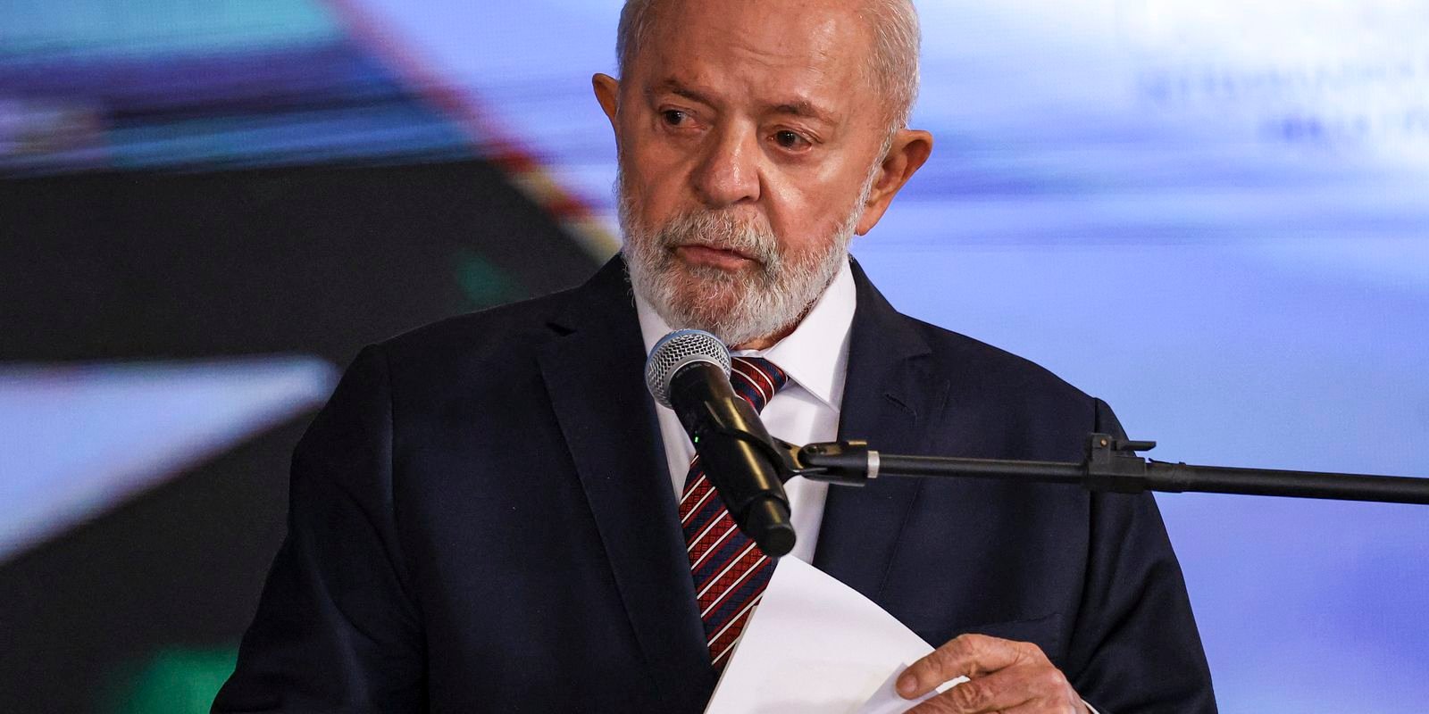 Lula cancela ida ao Brics na Rússia após sofrer acidente doméstico