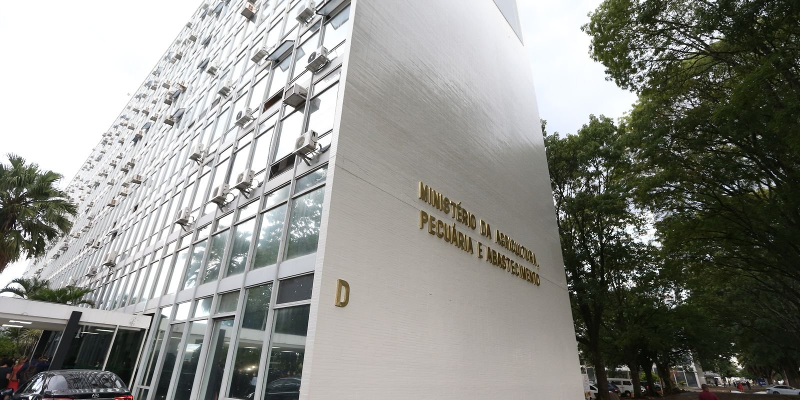 Mapa rebate empresas europeias e diz que país tem legislação rigorosa