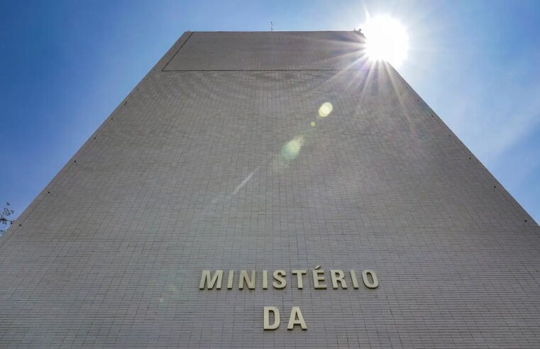 Pacote de corte de gastos será apresentado a ministérios nesta terça