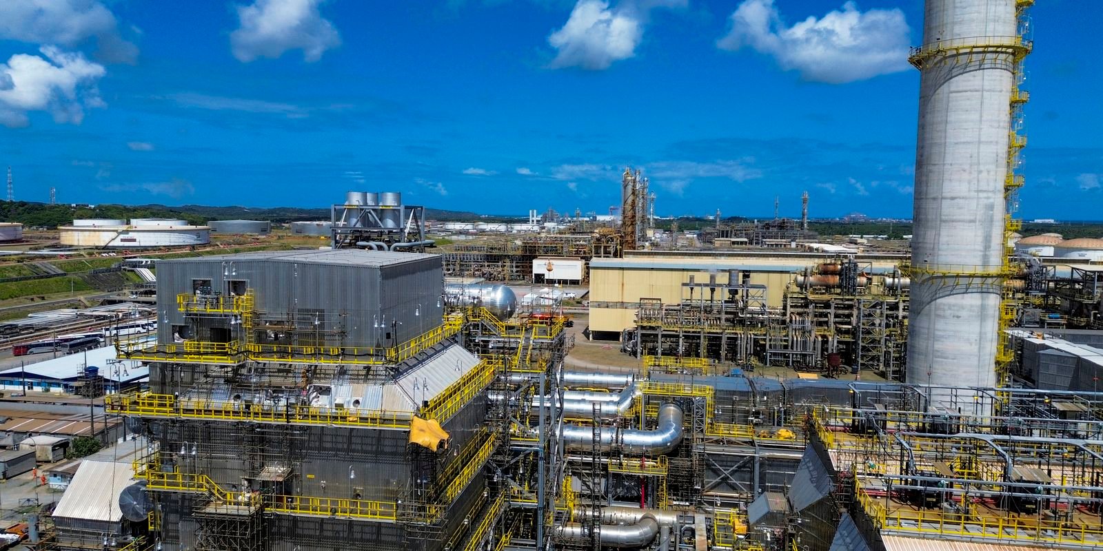 Refinaria da Petrobras vai transformar poluente em produto rentável