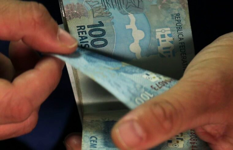 Crédito bancário deve crescer 10,6% neste ano e 9,6% em 2025, prevê BC