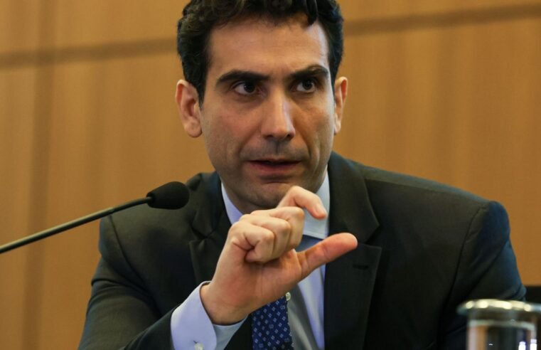 Galípolo diz não ver ataque especulativo em alta do dólar