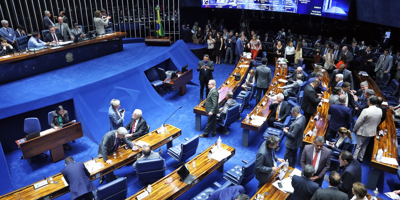 Senado aprova texto-base da reforma tributária