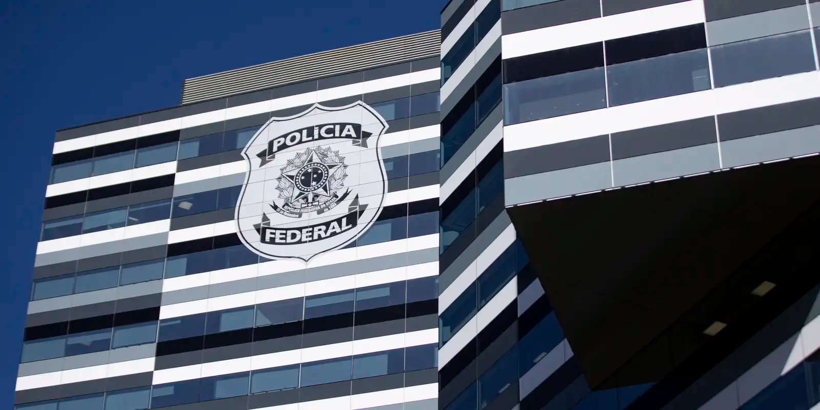 PF mira organização criminosa transnacional por lavagem de dinheiro