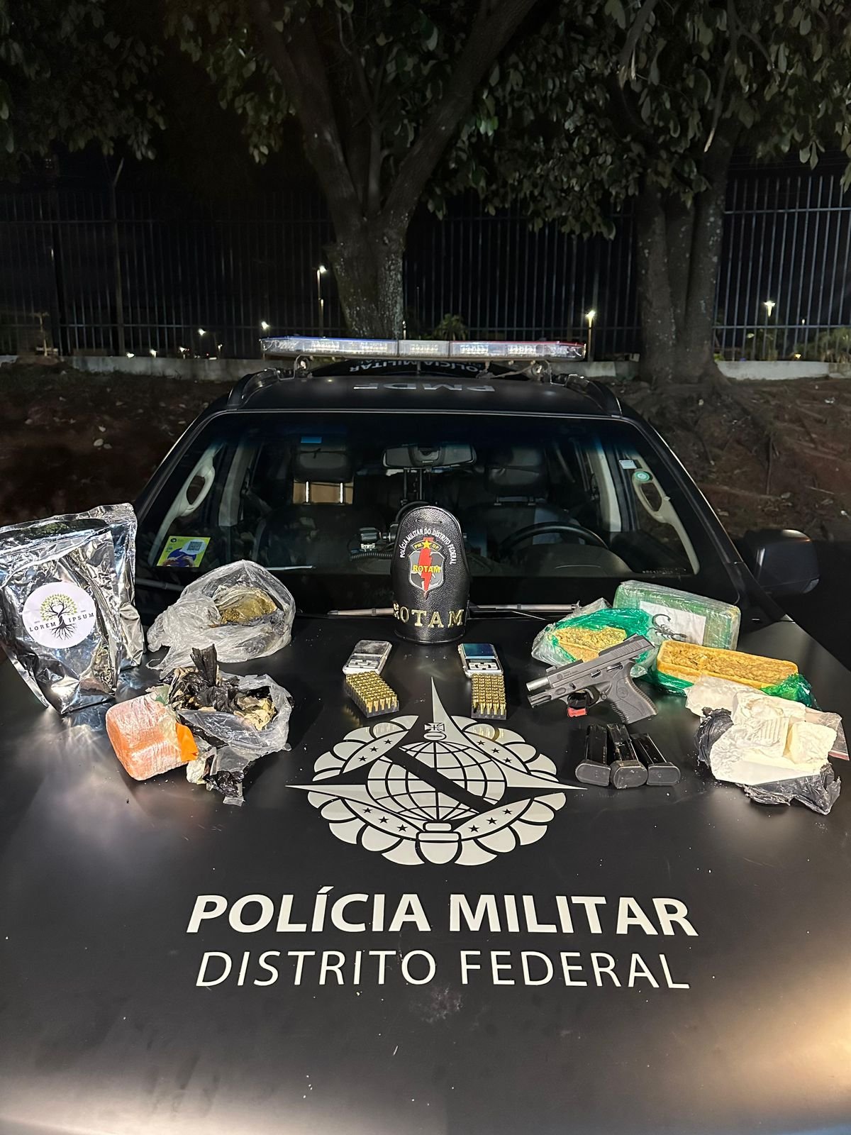 ROTAM prende traficante e apreende grande quantidade de drogas e arma em Samambaia