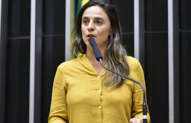 Projeto quer suspender salário de militares da ditadura