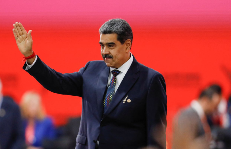 Venezuela: Maduro assume 3º mandato e promete reforma na Constituição
