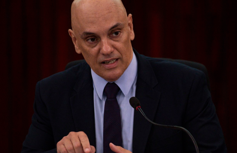 Moraes pede a Bolsonaro que apresente convite para posse de Trump