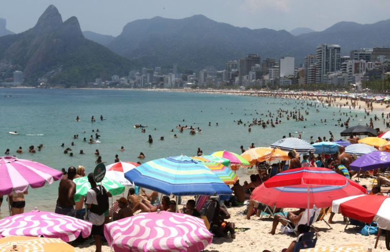 Pré-carnaval de dois meses pode aumentar faturamento de setores
