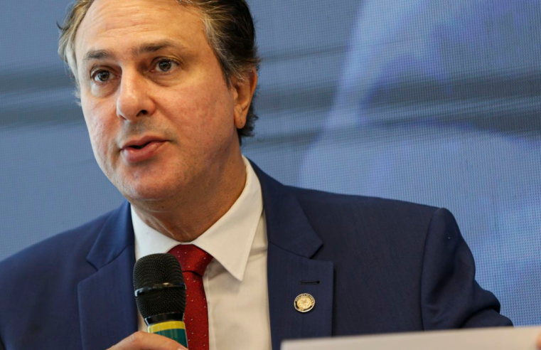 Enem 2024 registrou 12 redações com nota mil; uma da rede pública