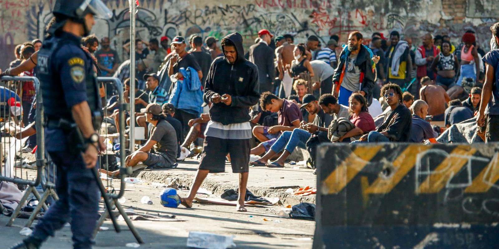 Violência e ação policial levam fluxo da Cracolândia para novas áreas