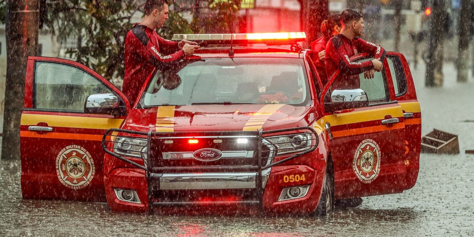 Relatório mundial de direitos humanos cita enchentes no RS como ameaça