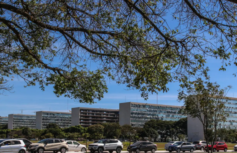 Reajuste de servidores do Executivo será pago após sanção do Orçamento