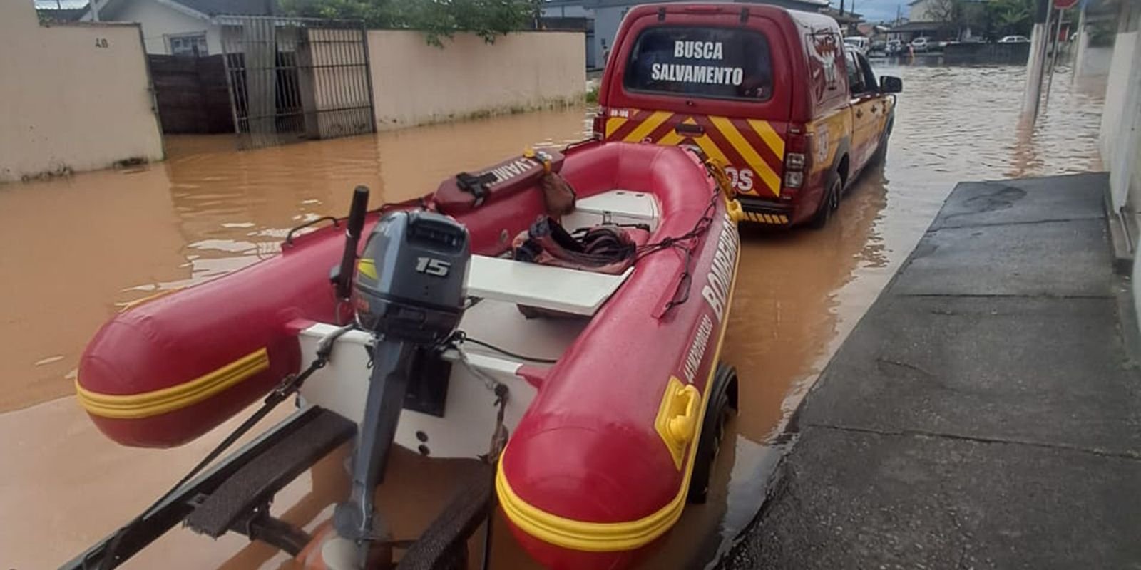 Chuvas deixam 781 desabrigados em Santa Catarina