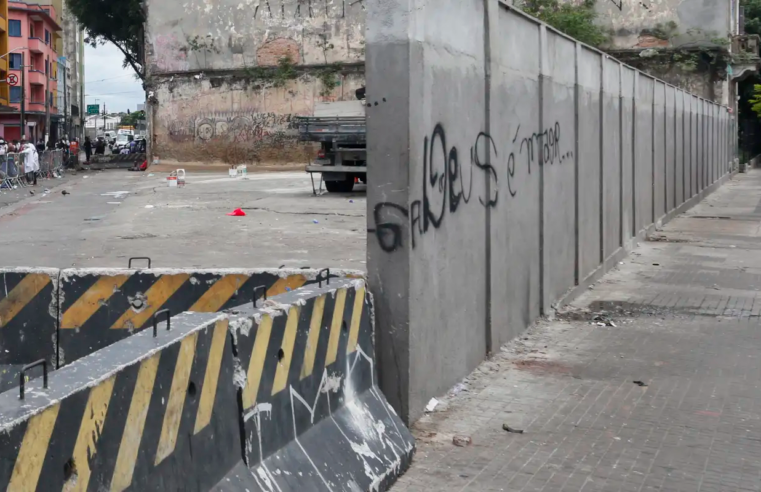 Prefeitura de São Paulo nega que muro confine pessoas na Cracolândia
